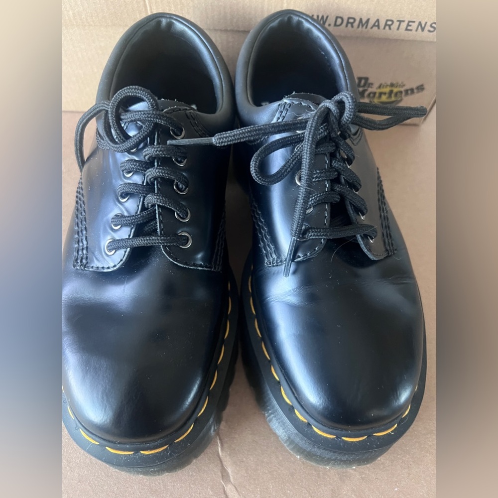 Dr. Martens 8053 Leather Platform Shoes Blk- preowned, Size 6 /37